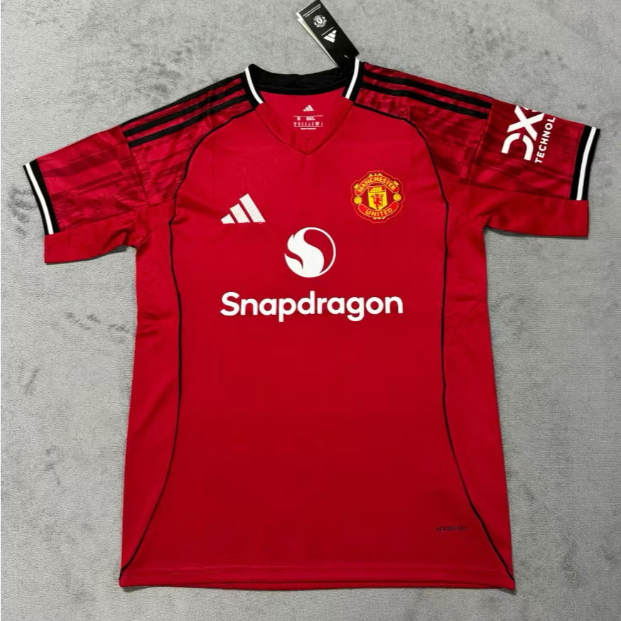 Camiseta MANCHESTER UNITED LOCAL 2025-2026 Version Fan