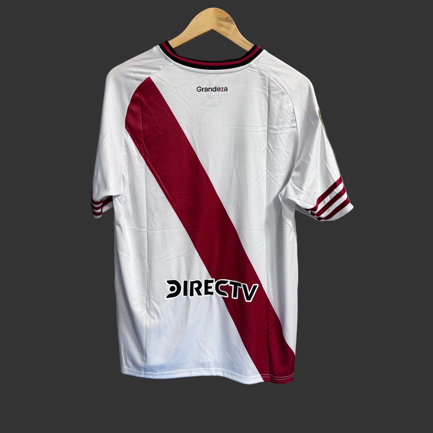 Camiseta River Plate Local 2025-2026 Versión Fan