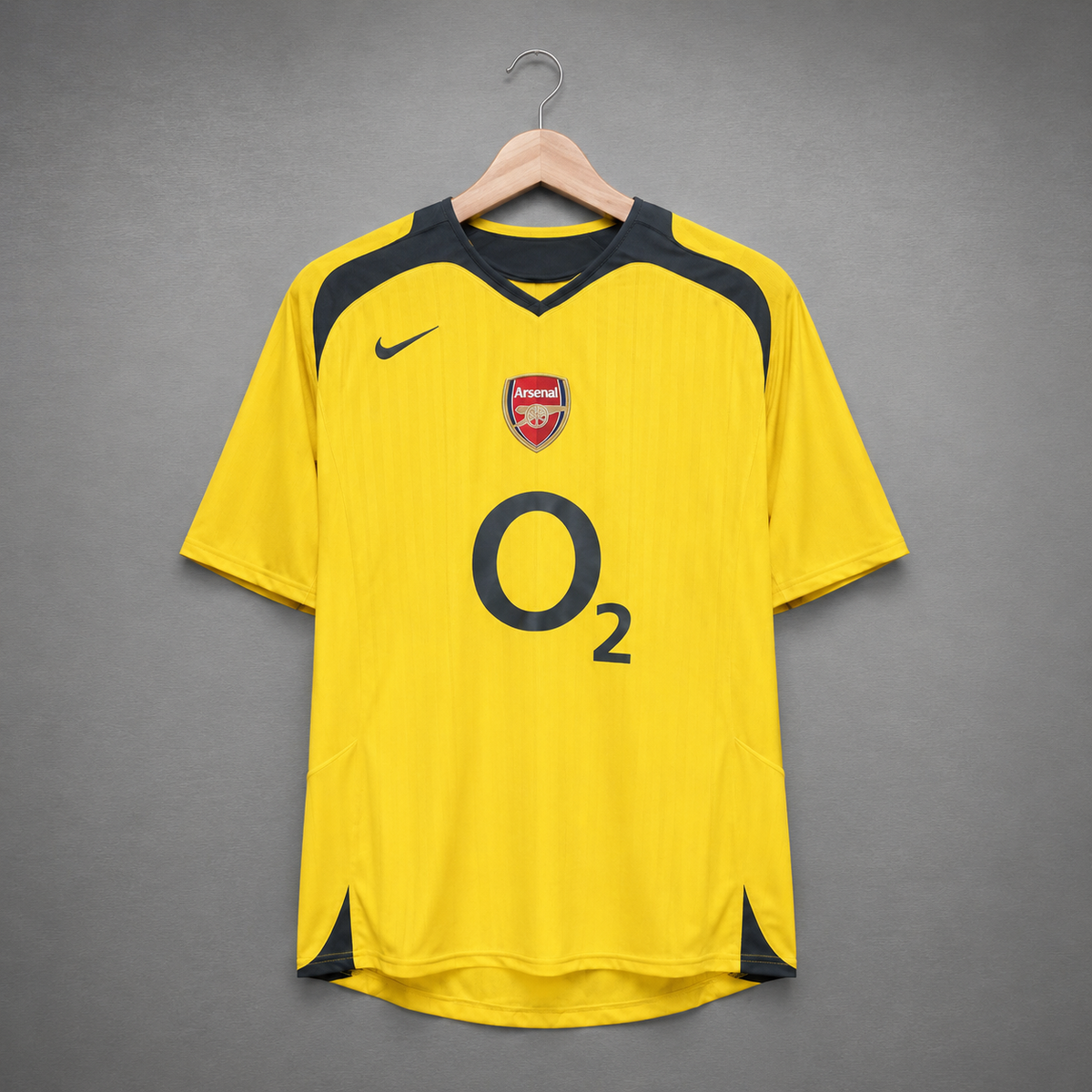 Camiseta Arsenal Visita 2005-2006 Versión Retro