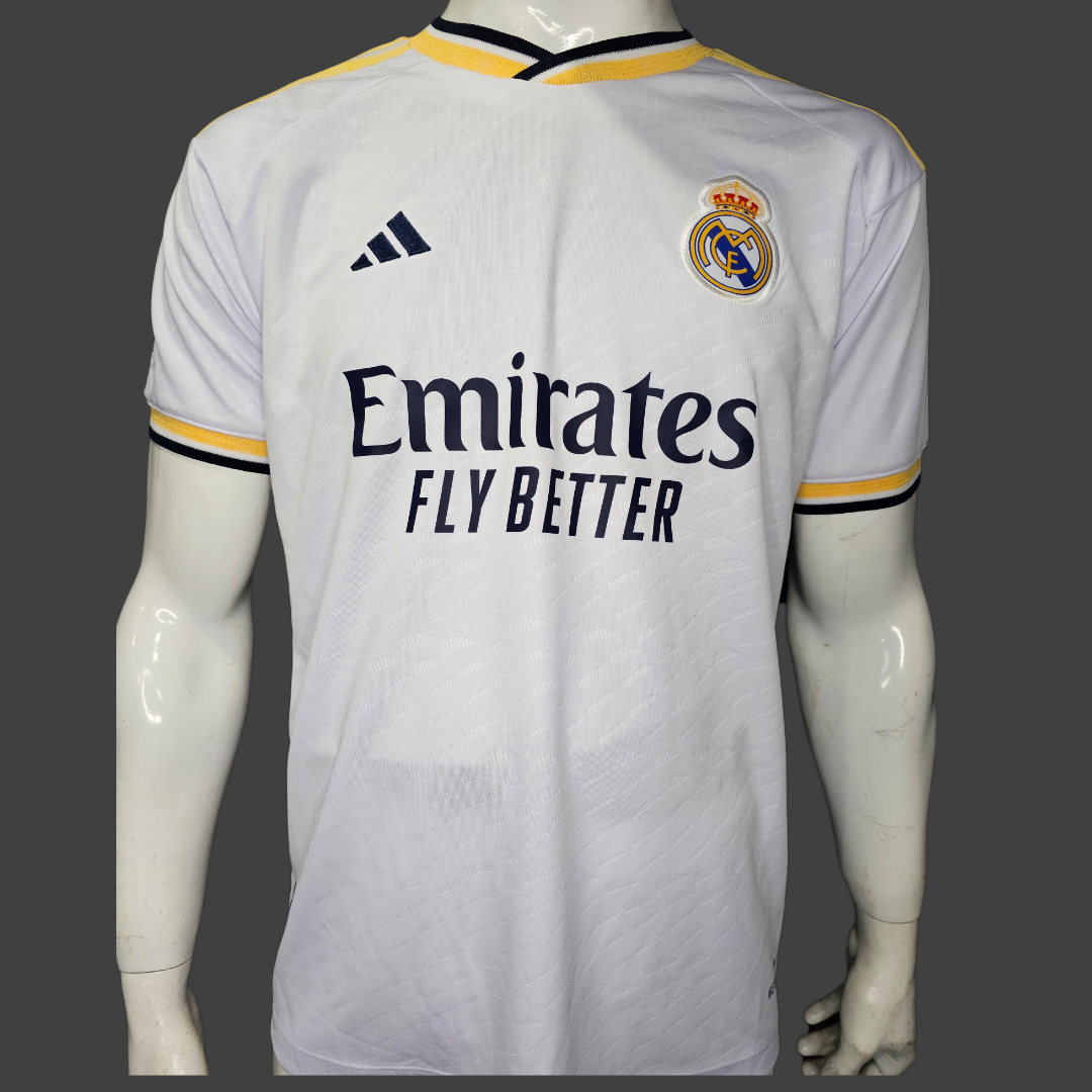 Camiseta Real Madrid 2023-2024 local blanca versión jugador