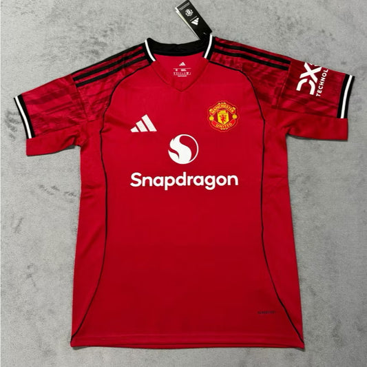 Camiseta MANCHESTER UNITED LOCAL 2025-2026 Version Fan