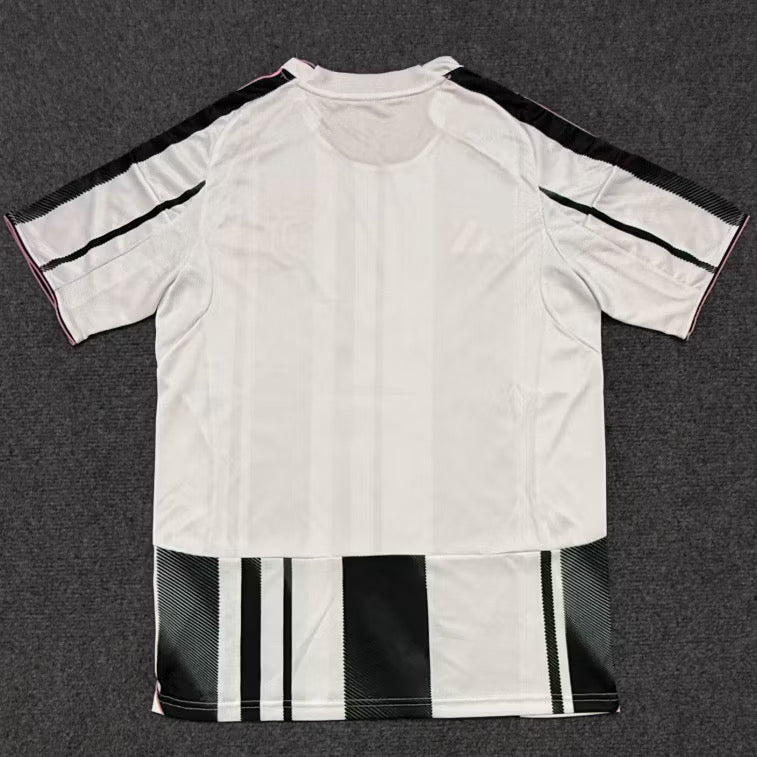 Camiseta JUVENTUS LOCAL 2025-2026 Version Fan