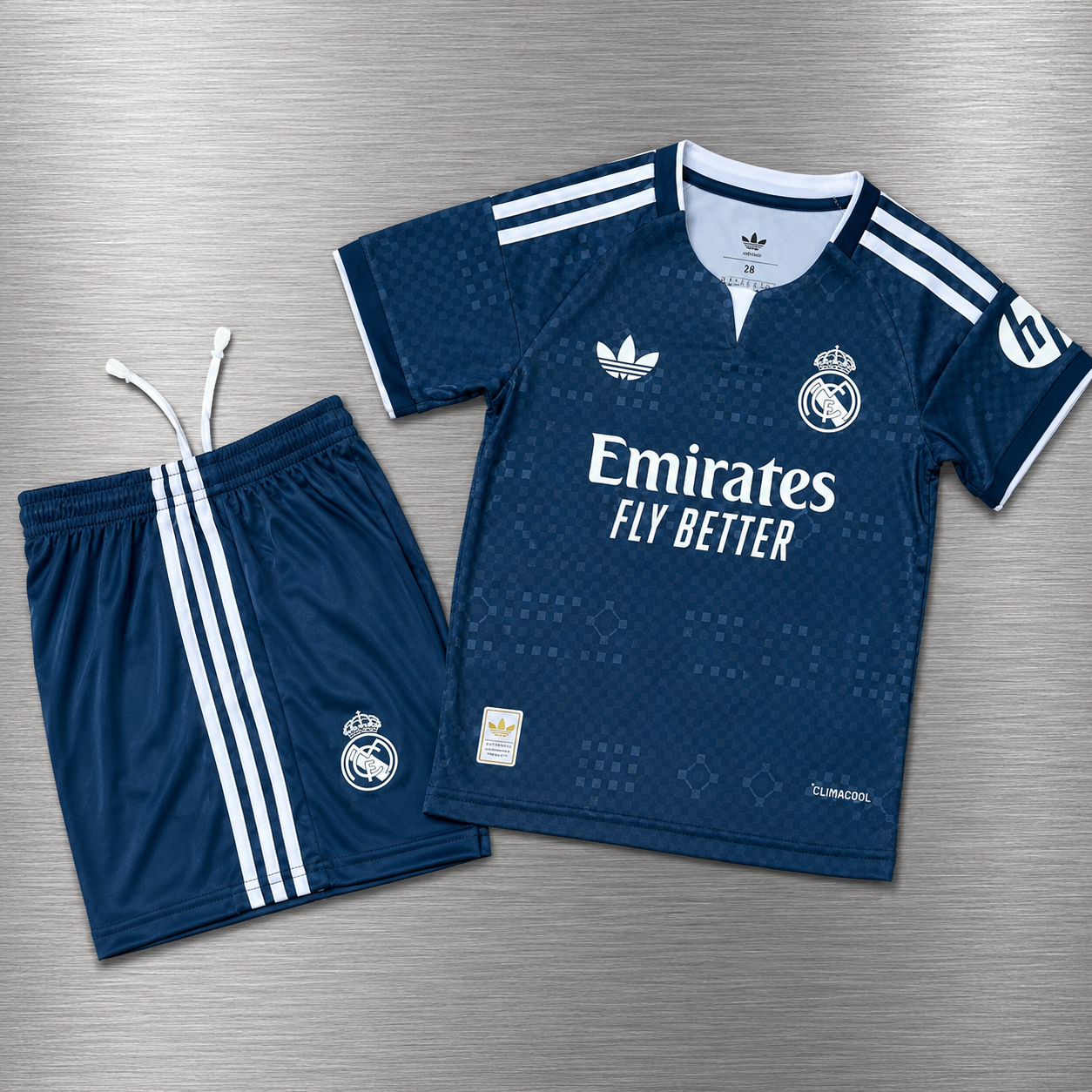 Kit Real Madrid  visita  2026/2027 Versión Infantil Niño