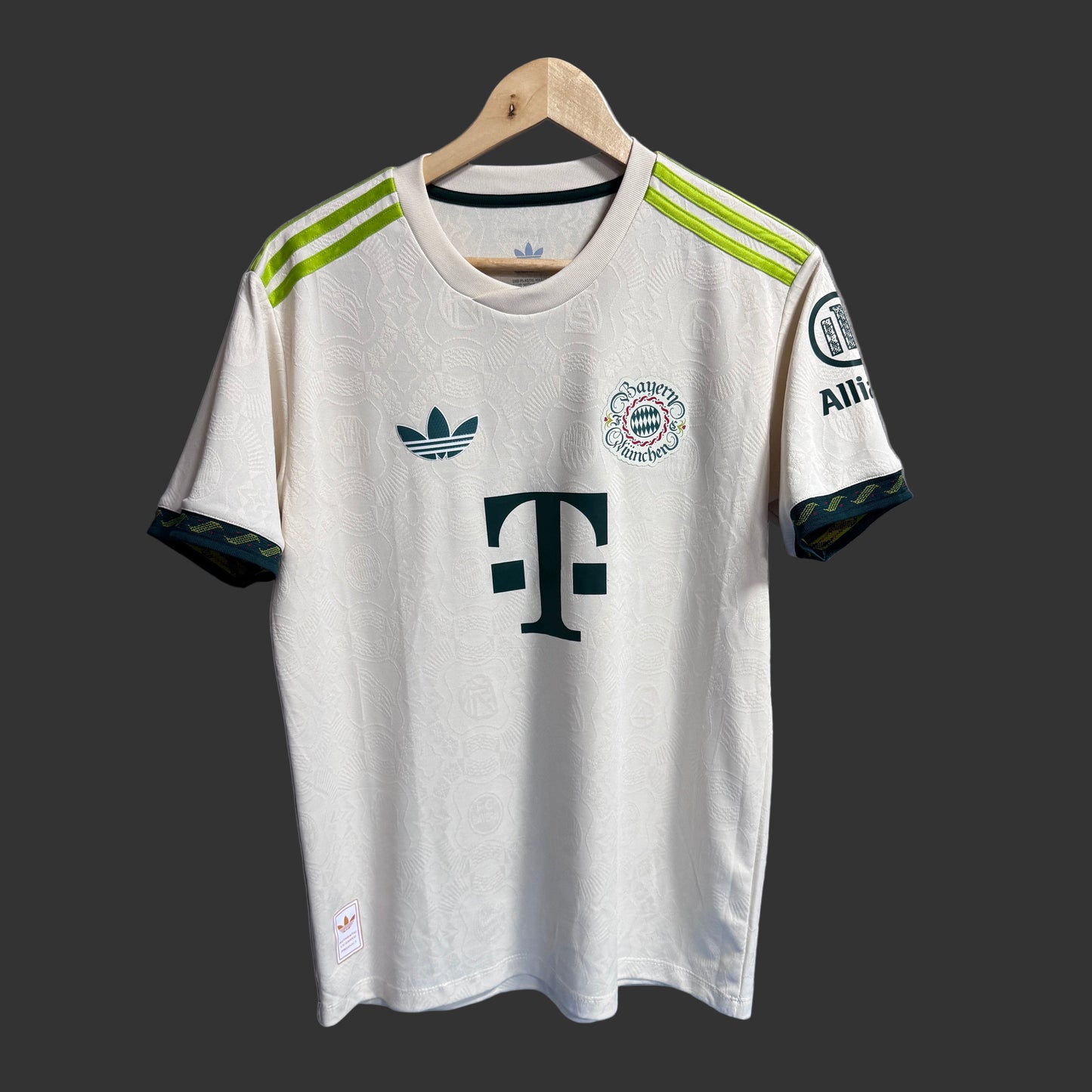 Camiseta Bayern Múnich Oktoberfest 2025-2026 Versión Básica