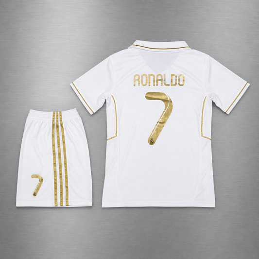 Kit Real Madrid Local Versión Retro 2011-2012 Versión Infantil Niño