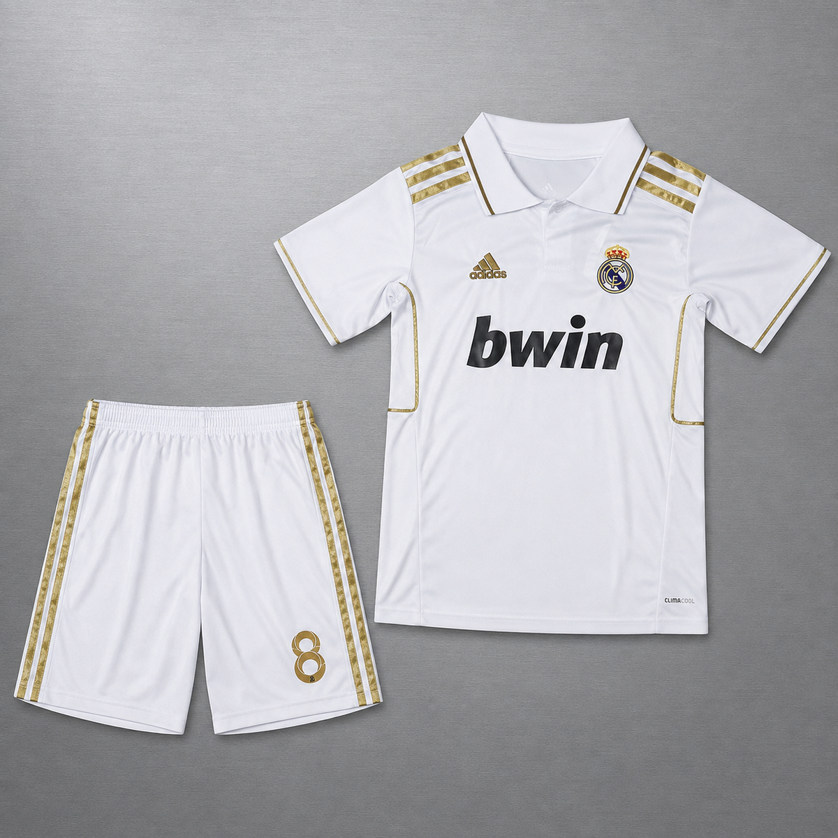 Kit Real Madrid Local Versión Retro 2011-2012 Versión Infantil Niño