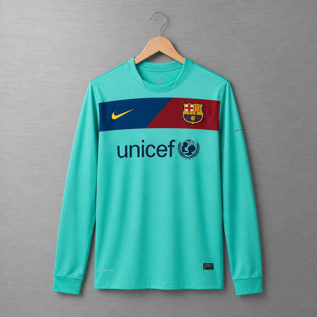 Camiseta Barcelona Visita 2010-2011 Manga Larga  Versión Retro