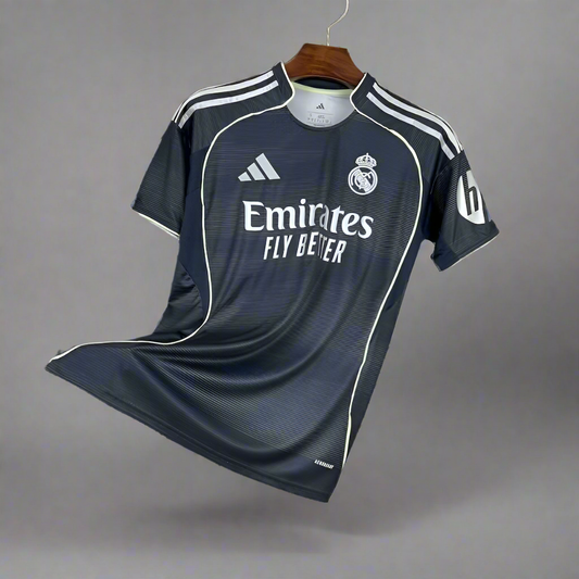 Camiseta  Real madrid visita  2025-2026 Version Fan