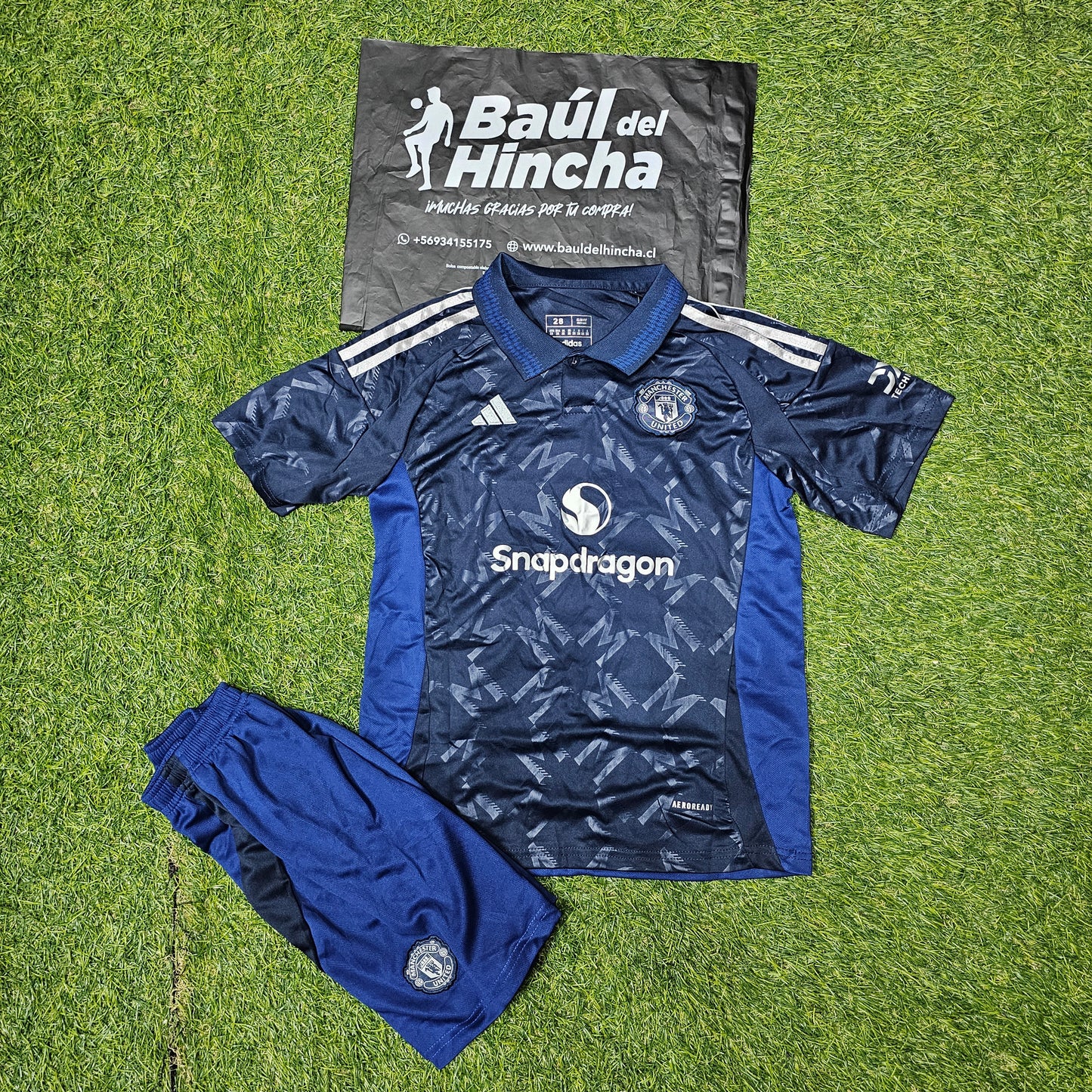 Kit Manchester united Visita Niño 2024/2025