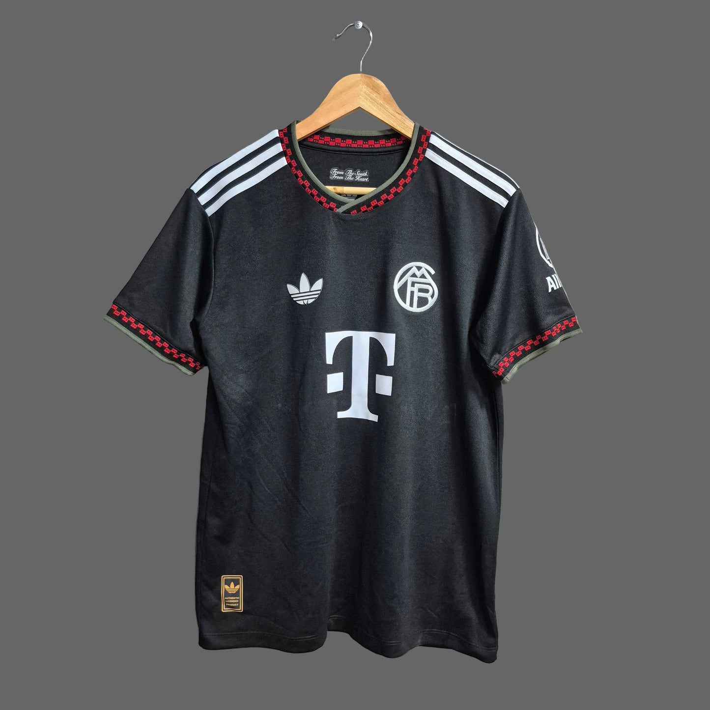 Camiseta Bayern Tercera 2025-2026 Versión Básica